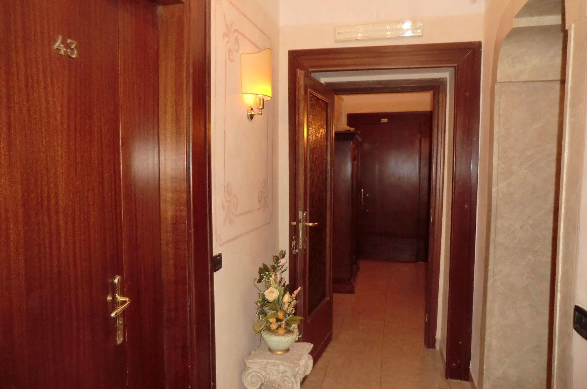 Hotel Sileo Roma Eksteriør bilde